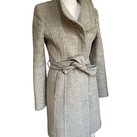 Aritzia Light Gray Women's Trench Coat - Picture 4 of 11